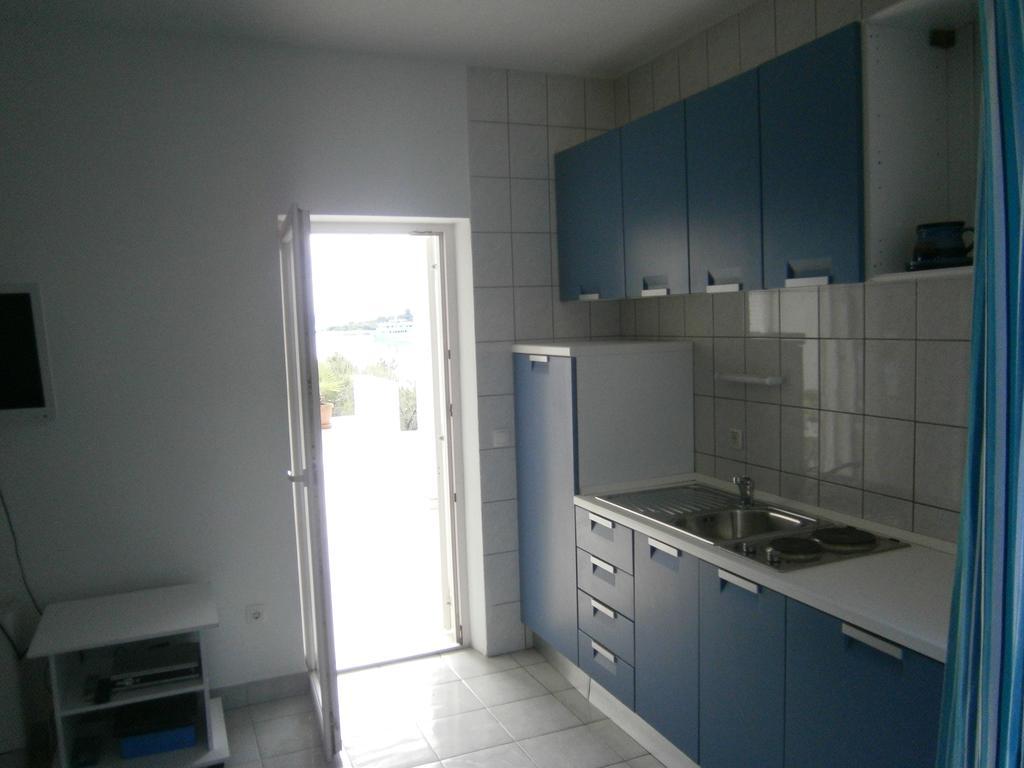 לומבארדה Apartments Grbin (Adults Only) חדר תמונה