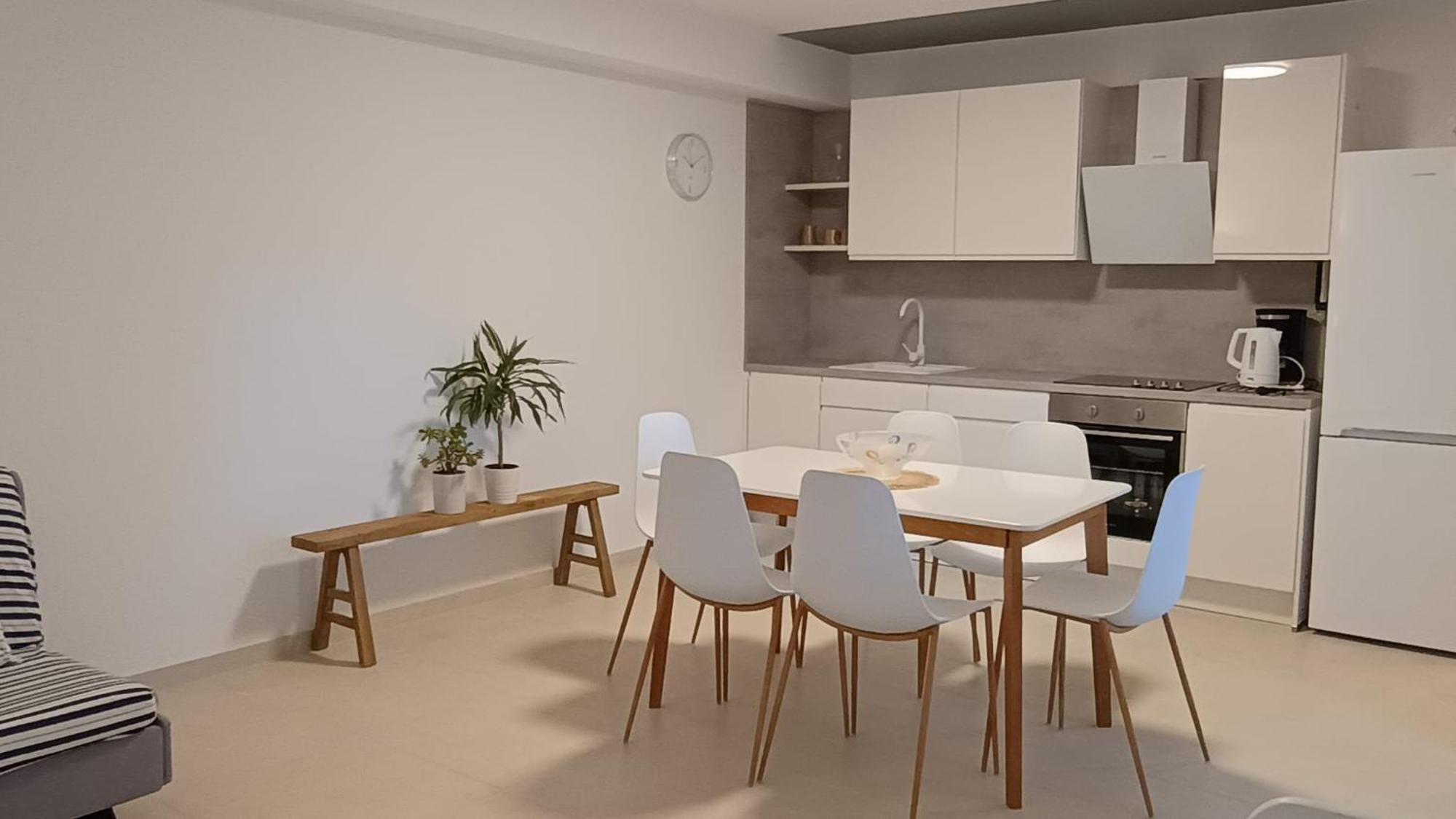 לומבארדה Apartments Grbin (Adults Only) מראה חיצוני תמונה